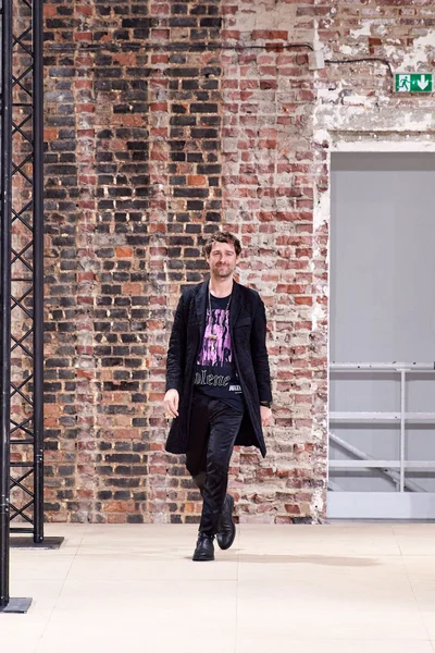 Look 39